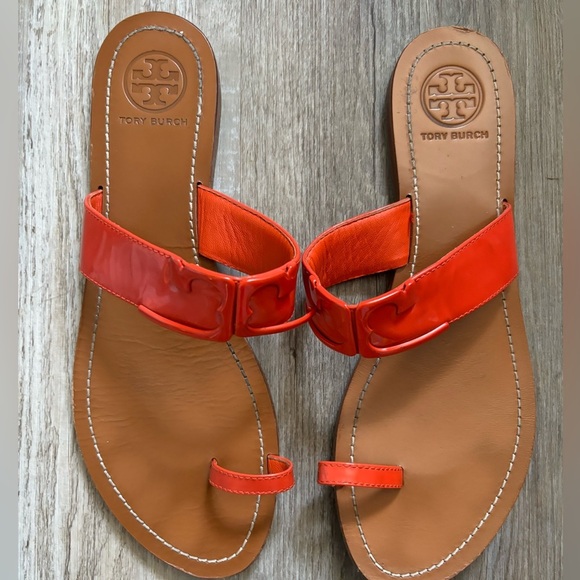 TORY BURCH Marcia Patent Toe-Ring Sandal Brilliant Orange - Picture 1 of 7